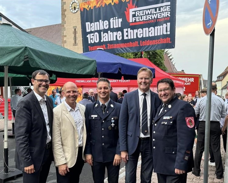 indrucksvoller Festkommers mit professionellen Filmbeiträgen. Herzlichen Dank allen Kameradinnen und Kameraden für ihren ehrenamtlichen Dienst für die Bevölkerung!