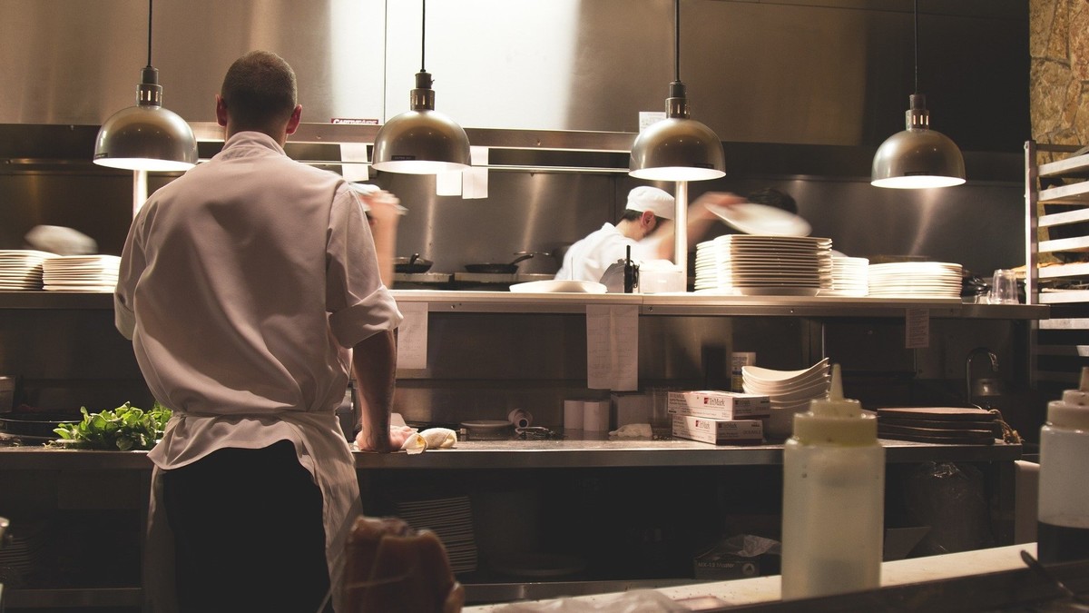 Spa am Kochen? Die Berufseinstiegsbegleitung untersttzt auch Auszubildende in der Gastronomie. Foto: Pixabay 
