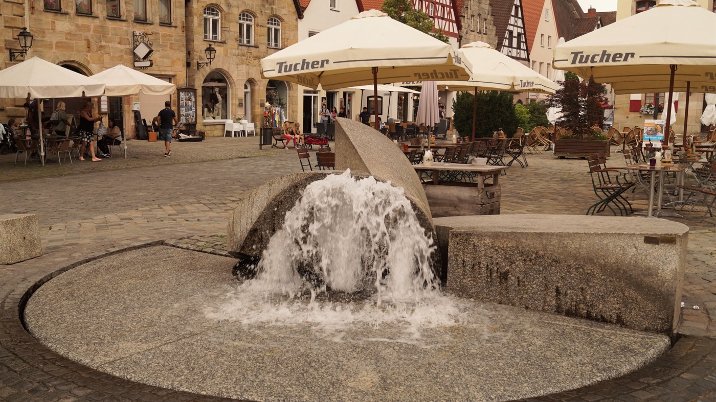 Um die Aufenthaltsqualitt in der Laufer Altstadt zu erhhen, soll neben mehr Begrnung des ffentlichen Raums auch der Brunnen am Oberen Marktplatz ein neues Gesicht erhalten.