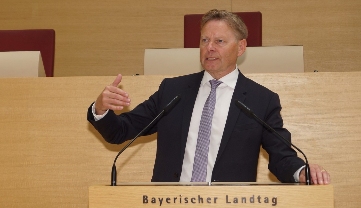 Landtagsabgeordneter Norbert Dünkel, Mitglied im Bildungsausschuss, ist zum neuen Bezirksvorsitzenden des CSU-Arbeitskreises für Bildung und Schulen (AKS) gewählt worden