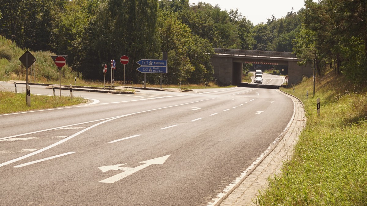 Mit dem Planfeststellungsverfahren gehen die Planungen des Radwegs und des Ausbaus der Staatsstraße zwischen Winn und Altdorf in die finale Phase. Foto: Büro Dünkel  